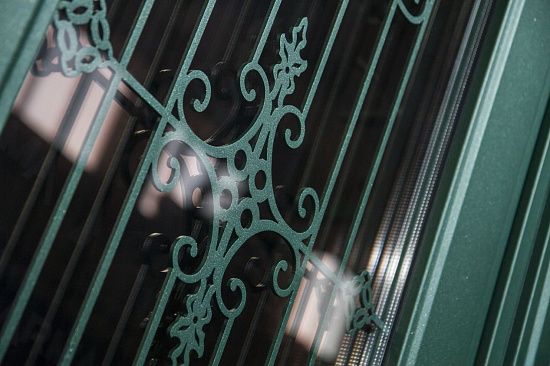 Входная дверь  